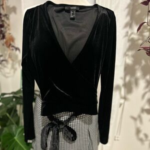 Forever 21 black silk velvet top
